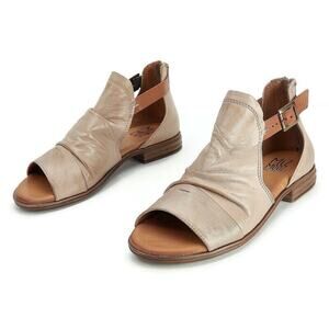 Miz Mooz Dipper Leather Flat Sandals Buckle Womens 36 US 5.5 - 6 NEW